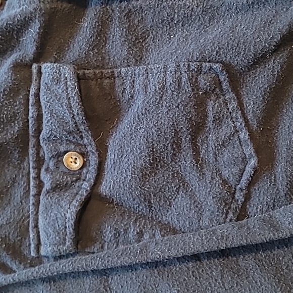 Mens navy button up shirt - Picture 4 of 4